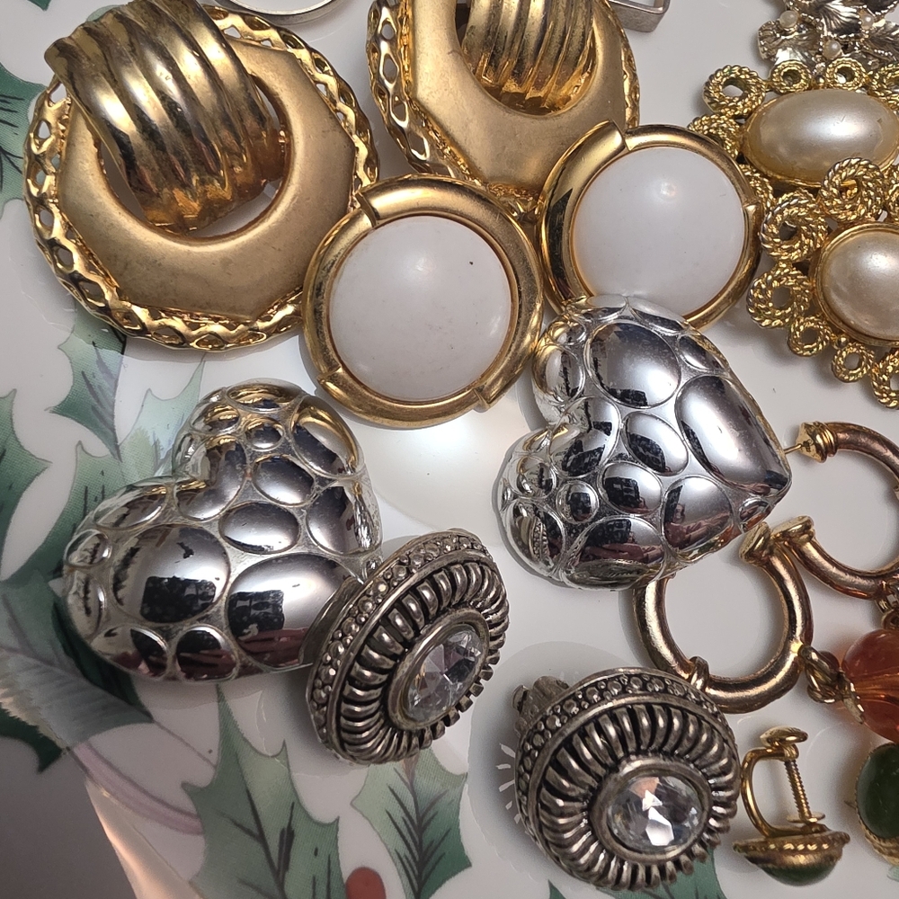 Vintage Earrings Gold And Silver Toned Earring Lot Bundle - Picture 5 of 15